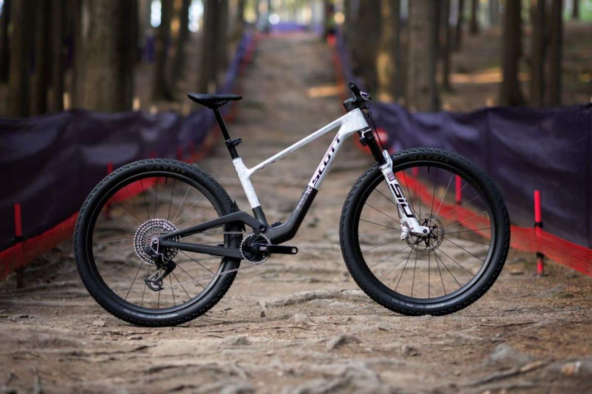 2027 Scott Spark RC, tamamen yeniden tasarlanmış bir XC yarış pistiyle geliyor
