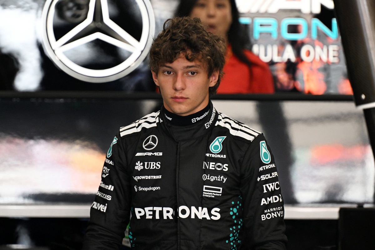 Antonelli F1 2025'teki sezon ortasında düşüşten dolayı neden 'minnettar'?