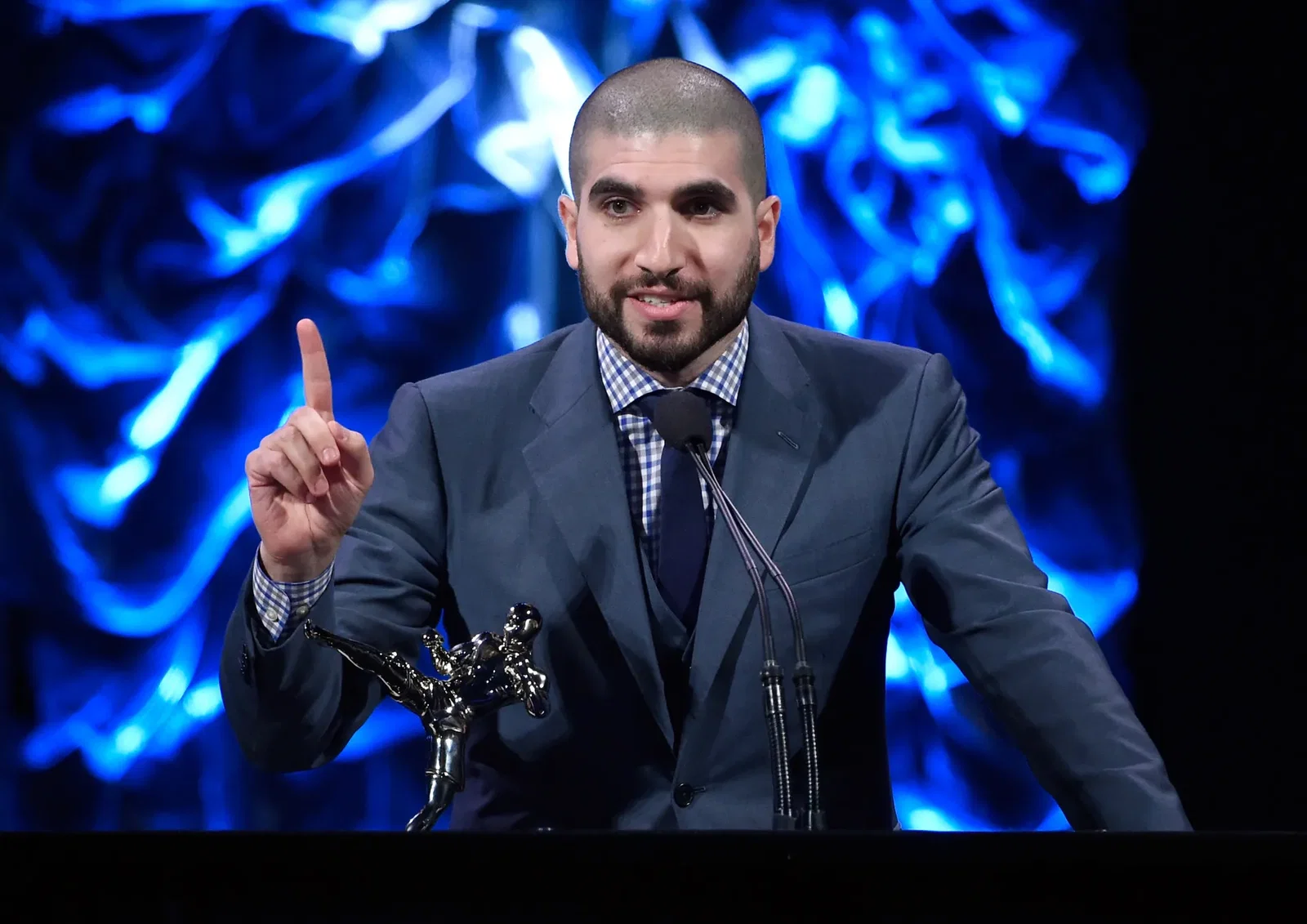 Ariel Helwani, şu anki WWE yapımcısının 'ruhsuz' göründüğünü söyledi