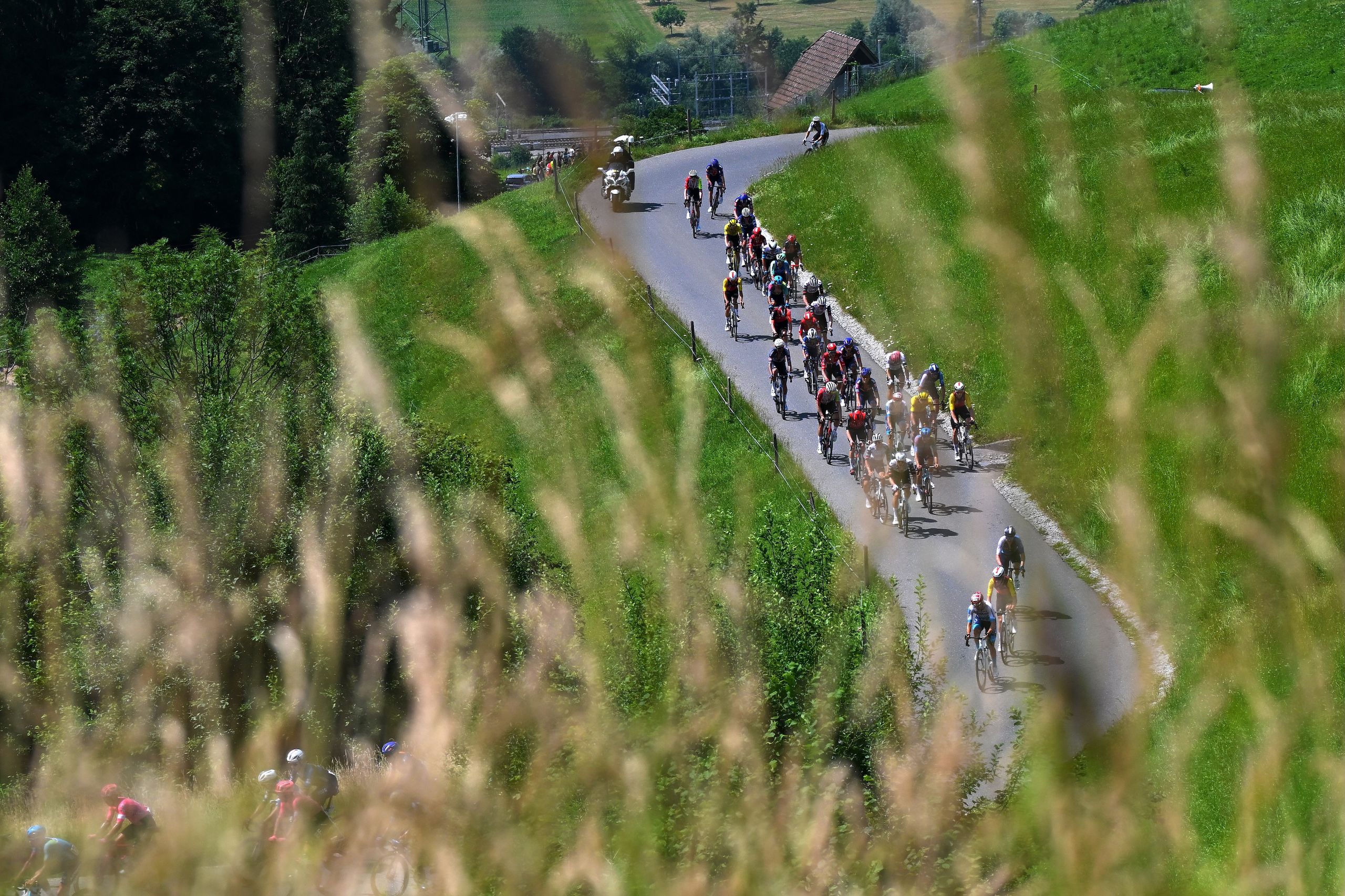 Avrupa'nın çalkantı içinde olduğu bir dönemde bisiklete, özellikle de Tour de France'a bakış açımızı yeniden gözden geçirmeli miyiz?