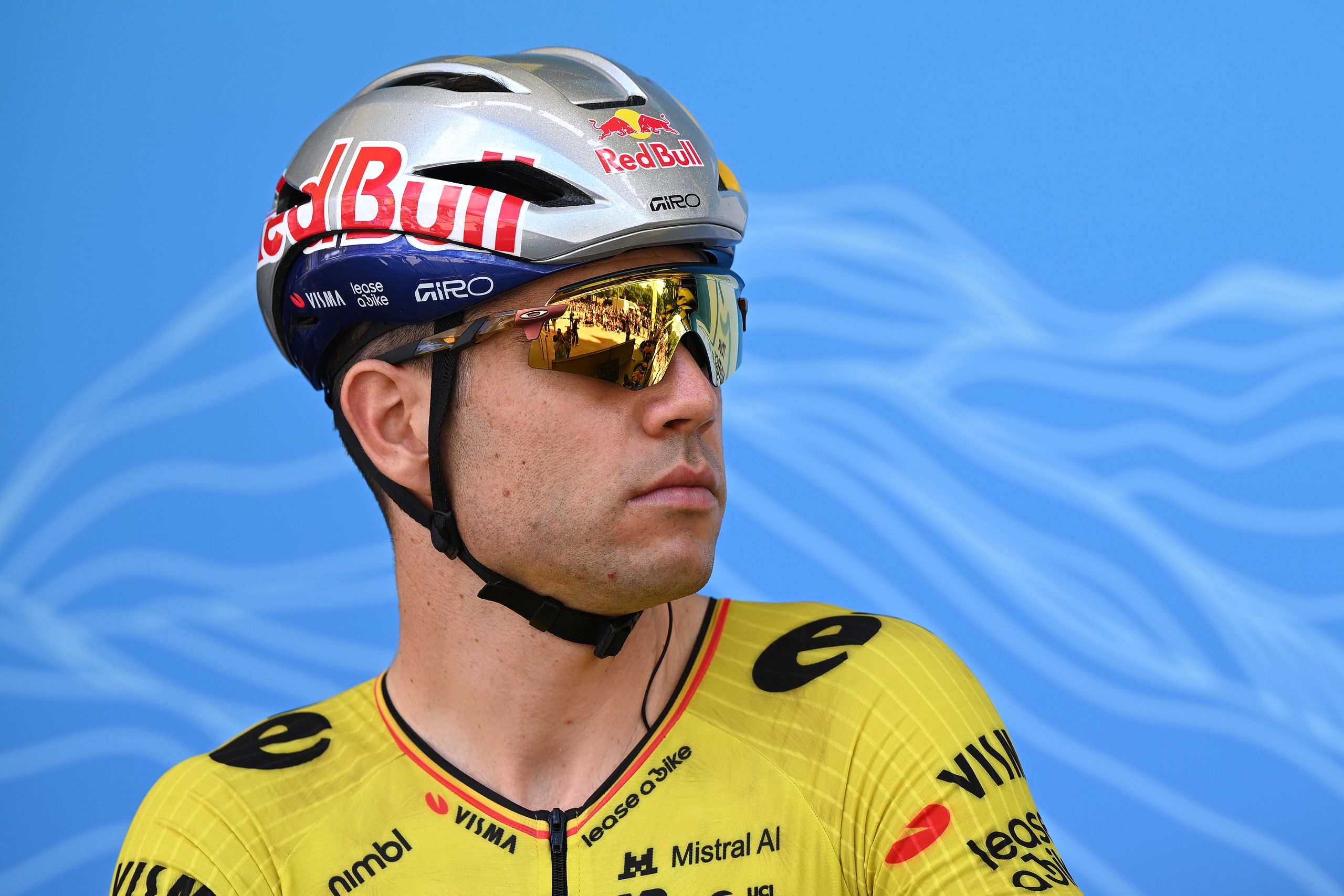"Barlarımı tekrar takmak için ilk girişim" - Wout van Aert, kendisini Tour de France'tan ayrılmak zorunda bırakan enfeksiyonun ardından iyileşmeye devam ederken bisiklete geri döndü