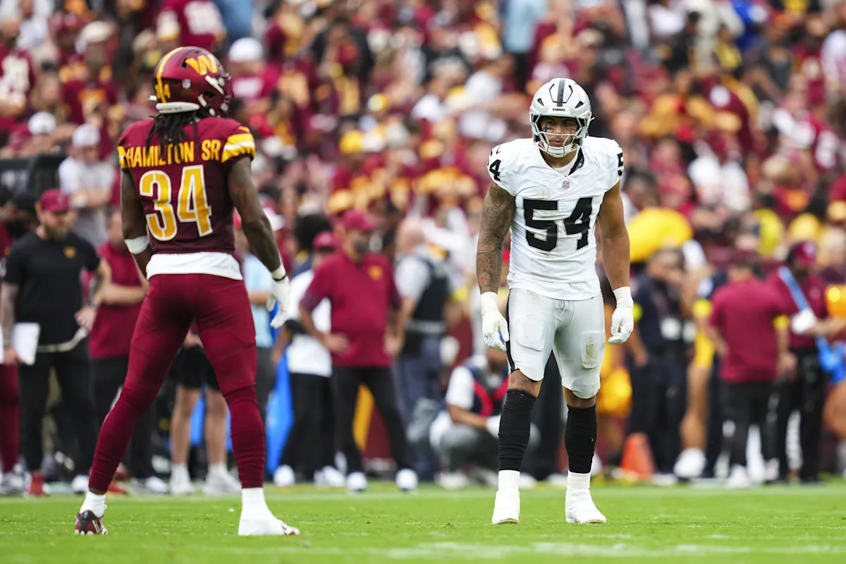 Brennan Jackson'ın Raiders'ın 3-4 savunma cephesinde yer aldığı yer