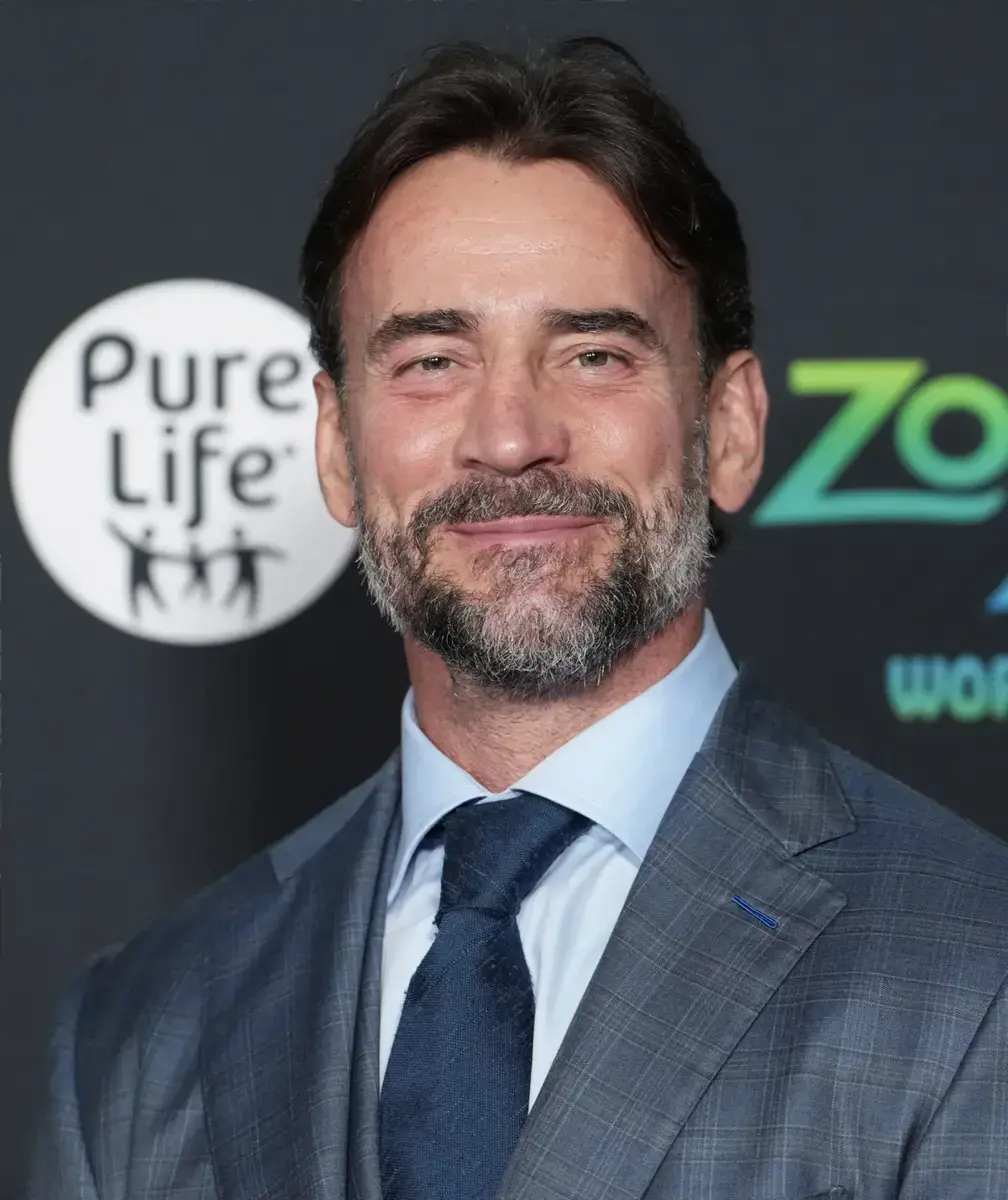 CM Punk'ın WWE'de uzun süreli yokluğuna ilişkin çılgın söylentiler hakkında çok detaylı bir sahne arkası güncellemesi