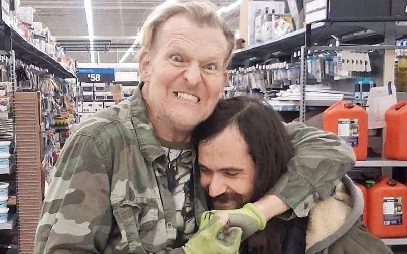 Eski WWE yıldızı Heidenreich, Walmart'taki fotoğrafı nedeniyle hayranlarının kendisiyle dalga geçebileceğinden endişeliydi