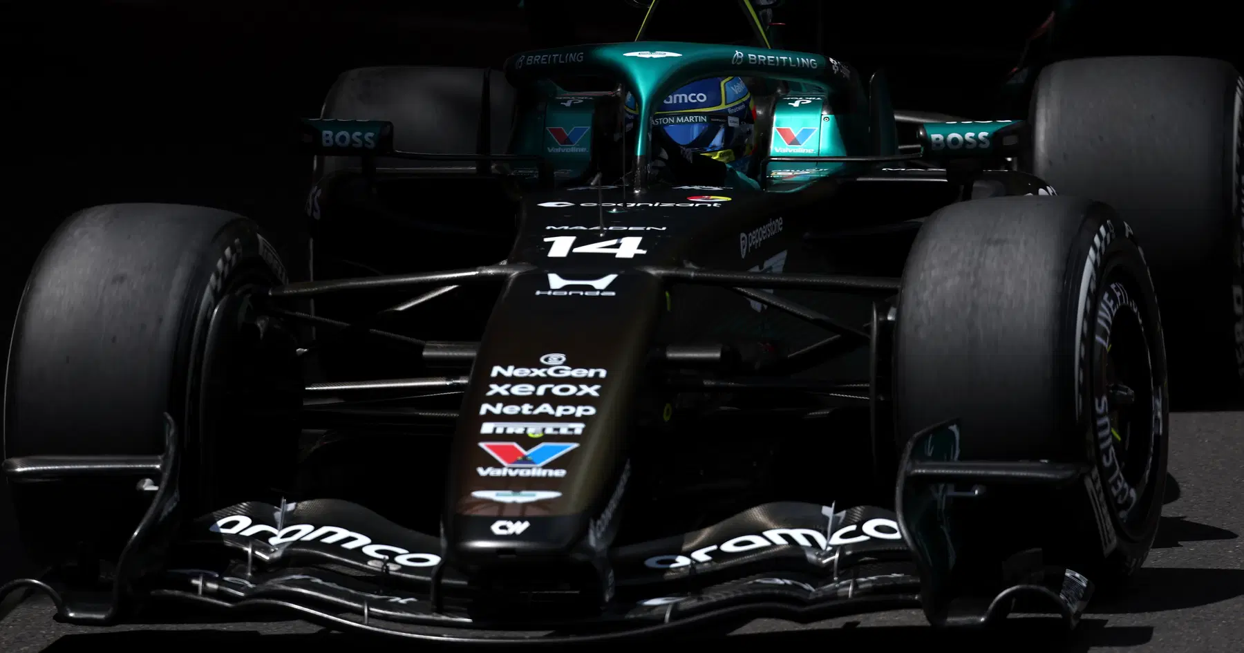Fernando Alonso, Aston Martin'in Formula 1'deki atılımından sonra gösterdiği dikkat çekici iyileşmeyle dalga geçti
