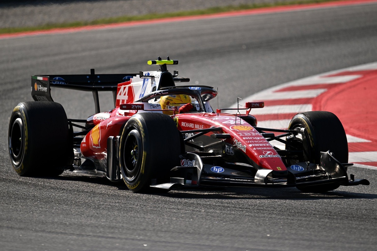 'Ferrari yenilikçi olmalı': Hamilton, Ferrari'nin 2026 Formula 1 aracını tasarlarken neden cesur olmasını istediğini anlatıyor