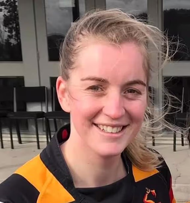 Yeni Zelanda'nın Waikato kentindeki ragbi topluluğu, atlet Courtney Johansen'in ani ölümü nedeniyle yas tuttu (resimde)