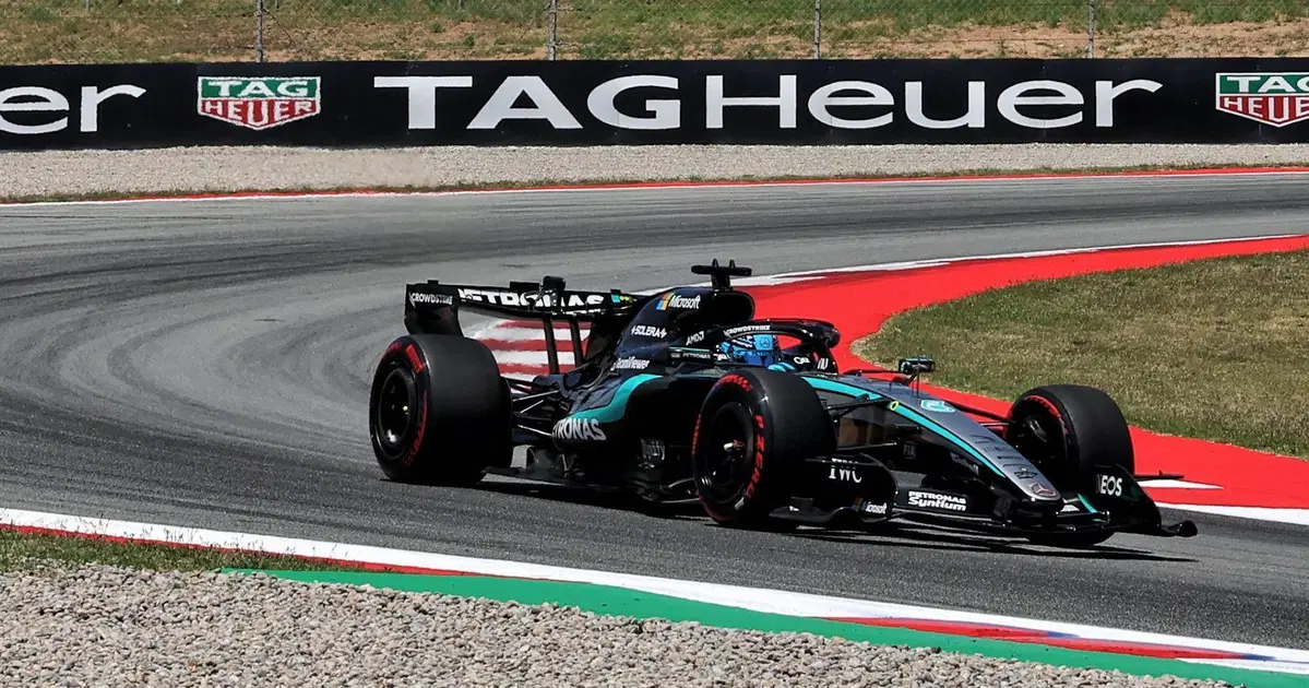 George Russell, Lewis Hamilton'ın Barcelona pole pozisyonunu alma korkusunu atlattı