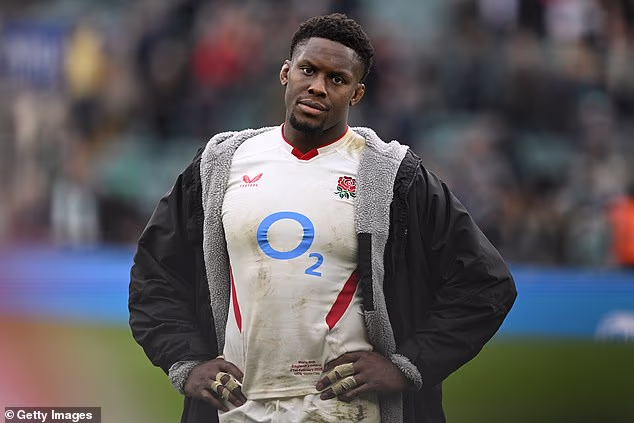 Maro Itoje, geçen sezona kadar uzanan zorlu maçlar ve Lions'ın yaz turunun ardından İngiltere'deki Yaz Uluslar Şampiyonası için dinlenecek.
