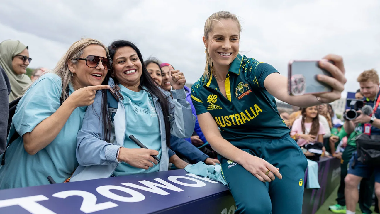 Kadınlar T20 Dünya Kupası 2026 - Sophie Molyneux, Avustralya'yı unvanı geri almak için özgürce oynamaya çağırıyor
