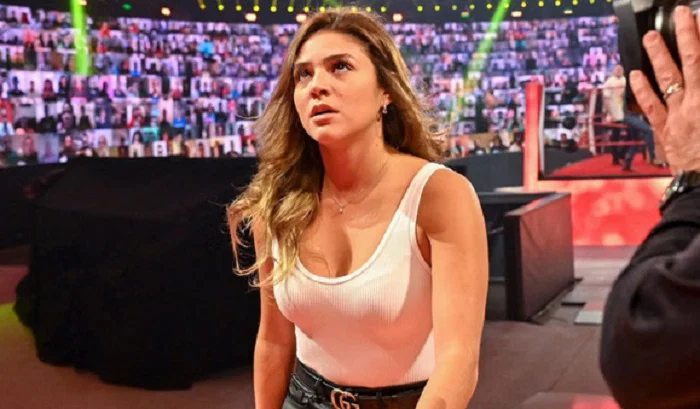 Rey Mysterio, Aliyah Mysterio'nun WWE'deki geleceği hakkında bilgi veriyor ve daha fazla aile tarihi yazmayı umuyor