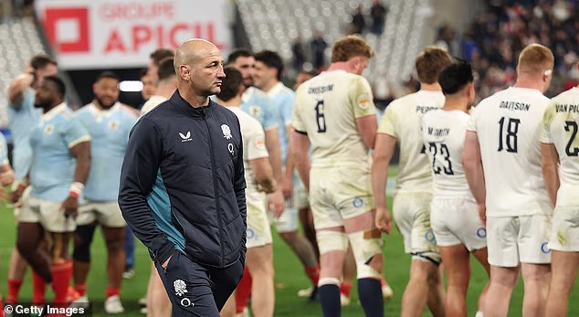 Steve Borthwick, İngiltere tarihindeki en kötü Six Nations kampanyasını yönetti, beş maçtan sadece birini kazandı ve herhangi bir Testte ilk kez İtalya'ya yenildi.