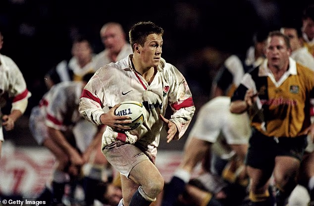 Jonny Wilkinson'a 1998'de henüz 18 yaşındayken İngiltere'deki ilk maçına çıktım - İhale yıllarına rağmen Test aşamasına hazır bir oyuncu gördüm