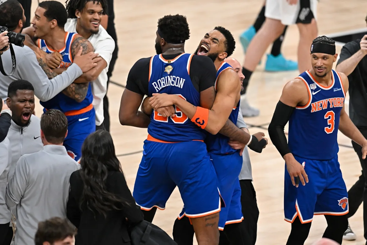 Sonunda! Knicks, Spurs'e karşı 5. maçı kazanarak 1973'ten bu yana ilk NBA şampiyonluğunu kazandı
