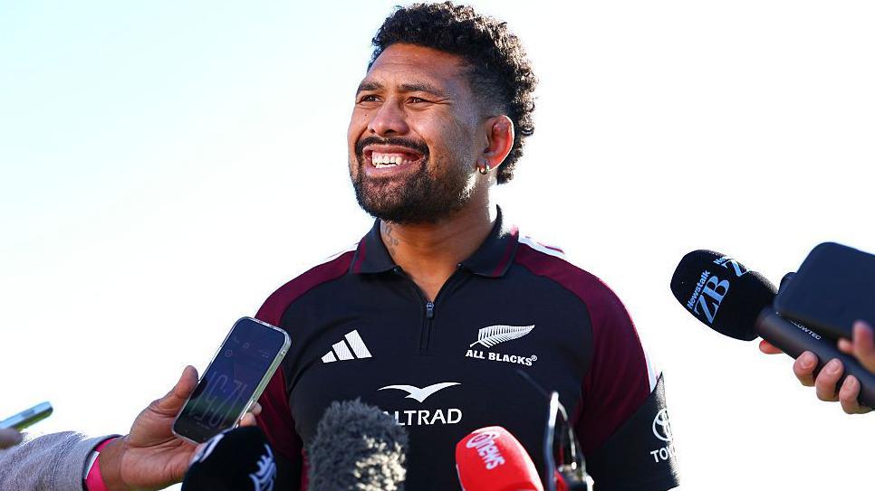 Takımda Fineanganofo adlı yeni All Blacks kaptanını kurtarın