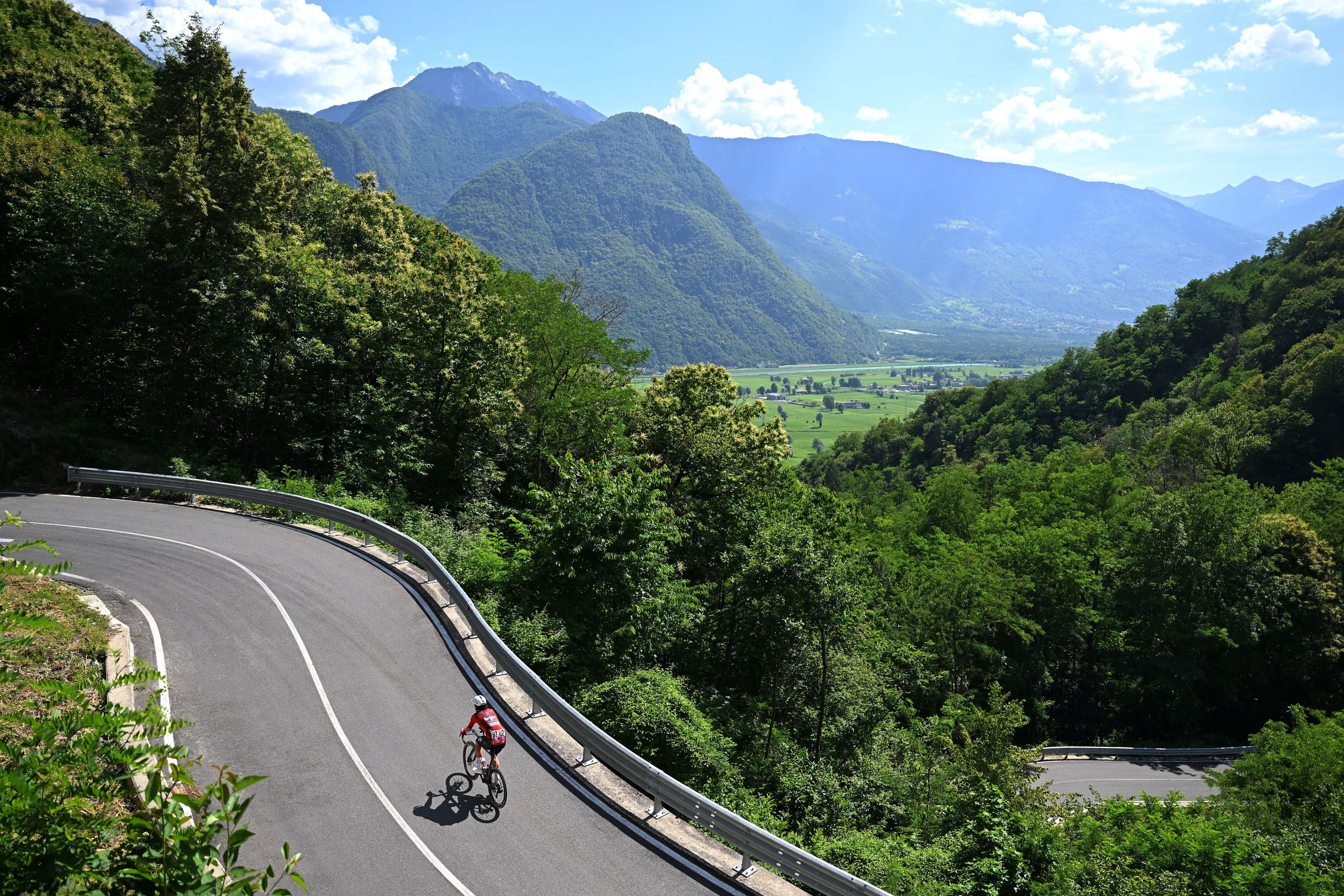 Tour de Suisse Erkekler CANLI 1. Aşama: Tadej Pogačar, kalan etabın büyük bir kısmına tek başına gidiyor