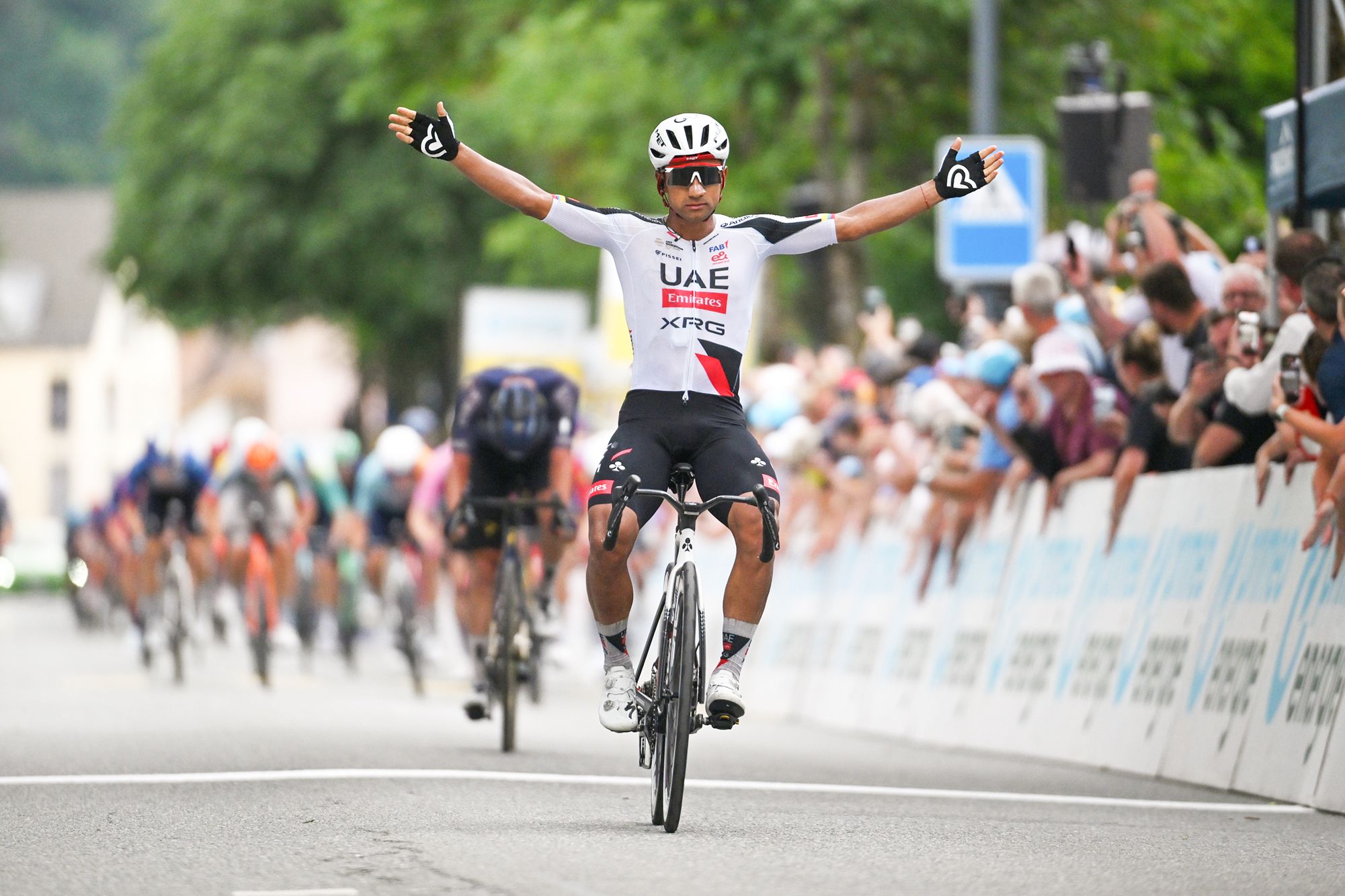 Tour de Suisse: Jhonatan Narváez, Xandro Meurisse'i yenerek üçüncü etabı kazandı ve çift az farkla kovalamayı geçti
