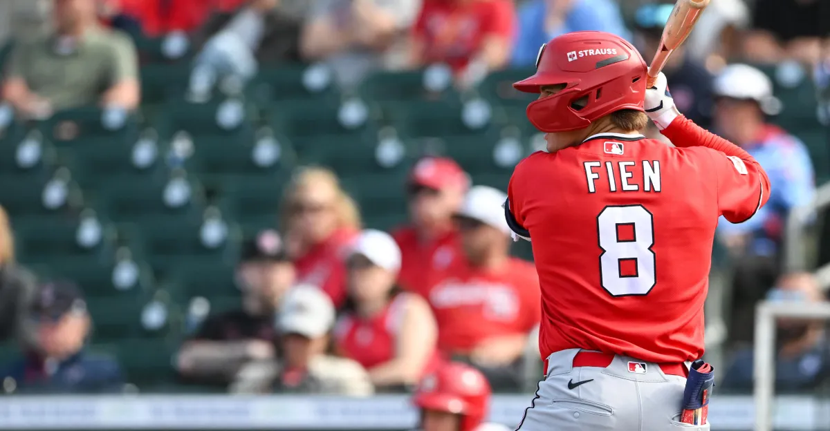 Washington Nationals, Gavin Finn'i dış saha oyuncusuna dönüştürdü